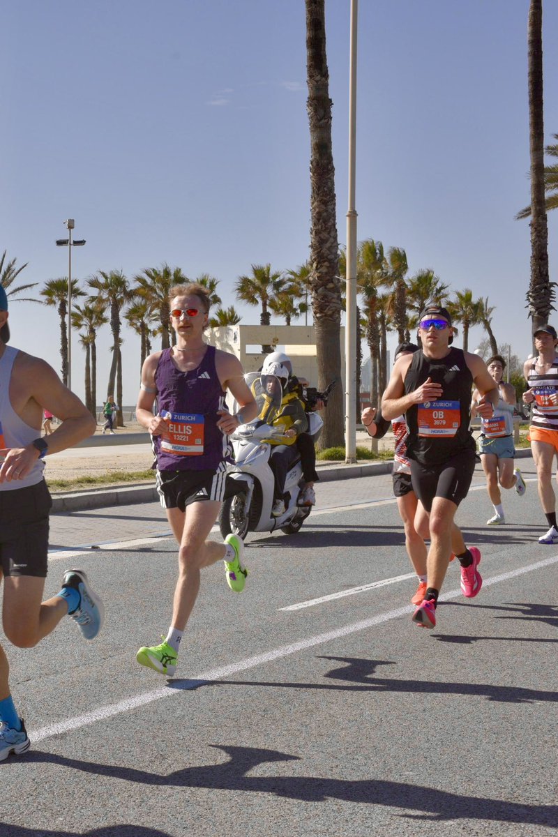 eforshaww's tweet photo. Just came across this &amp; wanted to give an update:

2.5 years
800 runs
6,000 km
3 marathons
2:55 marathon
Going for championship marathon standard in October

Never stop folks, you can surprise yourself with where you’ll end up. I guess it really was the first of many. https://t.co/wjeBfpzMeS