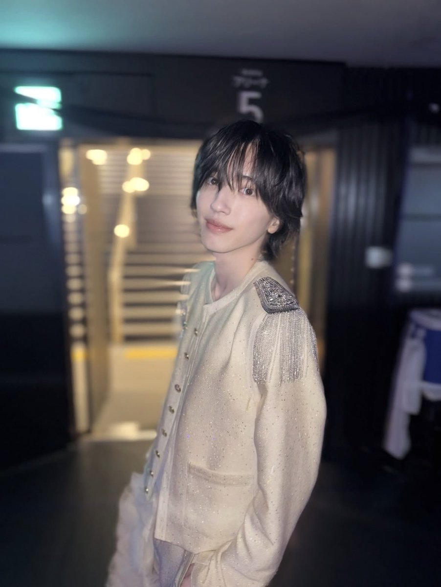 0nlyshun's tweet photo. 好き超えてちゅき！！😭😭😭💕💕💕
ここで新衣装の投稿してくれる駿佑くんシゴデキさんすぎるー😭💕💕💕王子様衣装かっこいいね（いつも）この衣装似合うのなにわちまだけ🎵♡
Moonlitほんの一部しか聴いてないのにもうだいすきだからはやくききたい😭💕愛してます。👈🏻
#道枝駿佑 #Moonlit #なにわ男子 https://t.co/pA2uYbz7yg