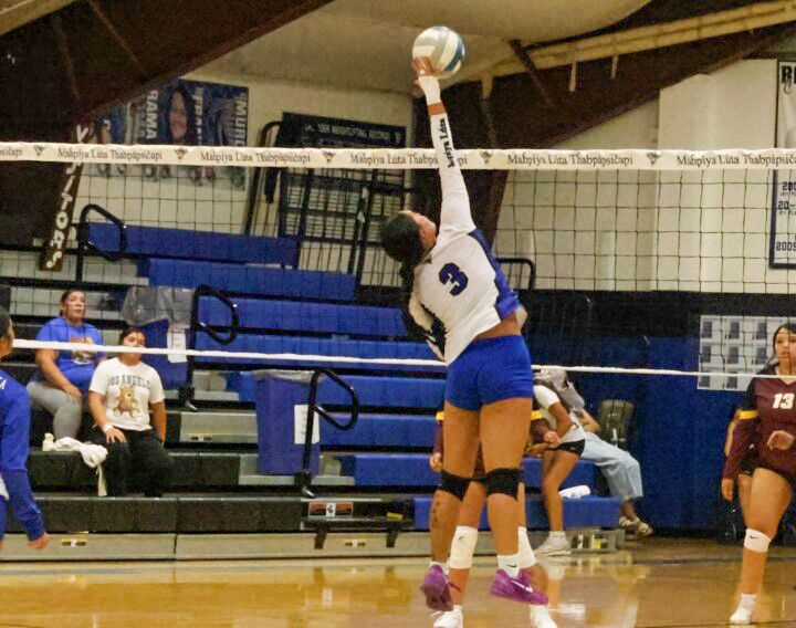 ndnsports's tweet photo. Maȟpíya Lúta Tȟabpápsičapi Open Season with Dominant Home Win
#NativePreps #Lakota
Read at: https://t.co/TeuocagbPb https://t.co/7ozGhcQwpR