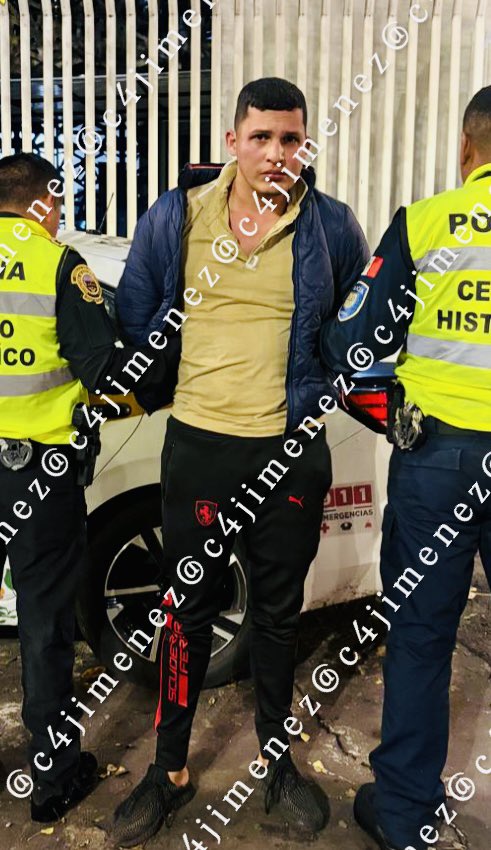c4jimenez's tweet photo. DETIENEN a VENEZOLANO por AGREDIR SEXUALMENTE a NIÑA de 11 AÑOS
Javier Quiroz
Tocó el cuerpo e intentó besar a la pequeña, en una vecindad en @AlcCuauhtemocMx 
La mamá de la niña lo descubrió y vecinos lo apalearon.
Agentes de @SSC_CDMX Zona Centro lo detuvieron y llevaron a @FiscaliaCDMX