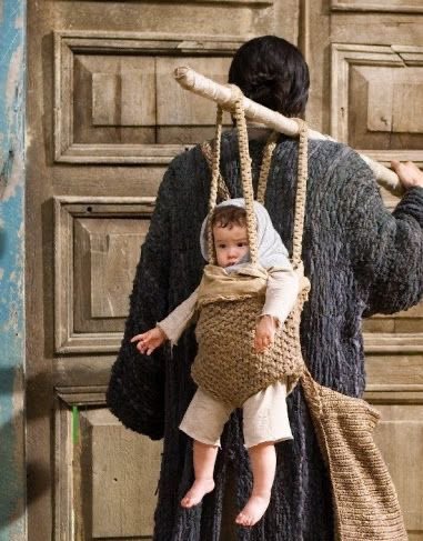 avevyyy's tweet photo. AU where Arthur Dayne survives and raises baby Jon on the road https://t.co/LGgjWIHety