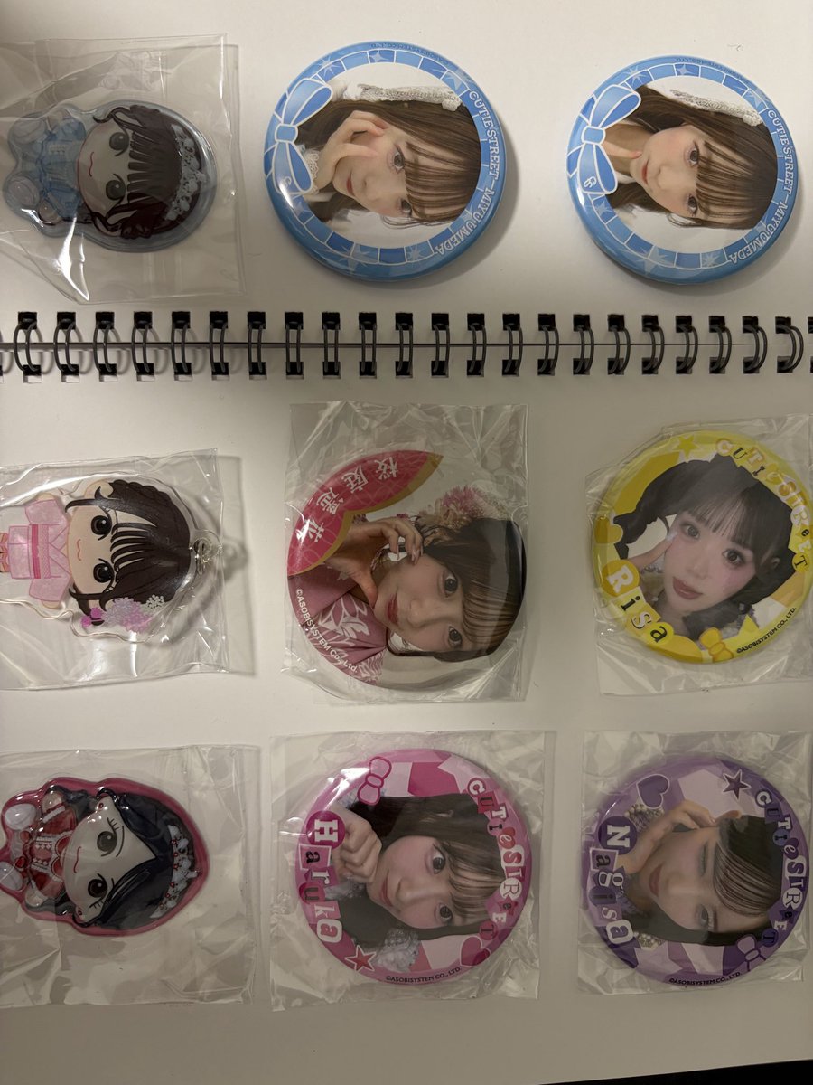 Riun61's tweet photo. きゅーすと　
缶バッチ、立体クリアシール等

【譲】
写真

【求】
佐野過去グッズ＞真鍋、板倉、増田過去グッズ＞買取
過去グッズと交換頂ける方は優先でさせていただきます！

10/29.10/30有明、10/31.11/1神戸、アリツ参加予定です！ https://t.co/2bAiMipm7D
