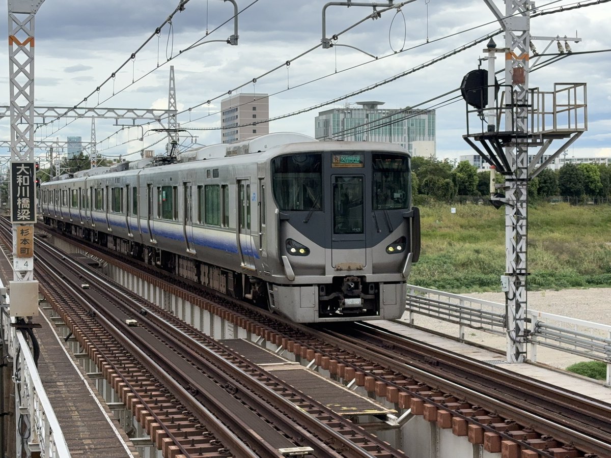N700_HC85_2000's tweet photo. @ksES1GWEZh96163 225系 https://t.co/NBUVYi9coO