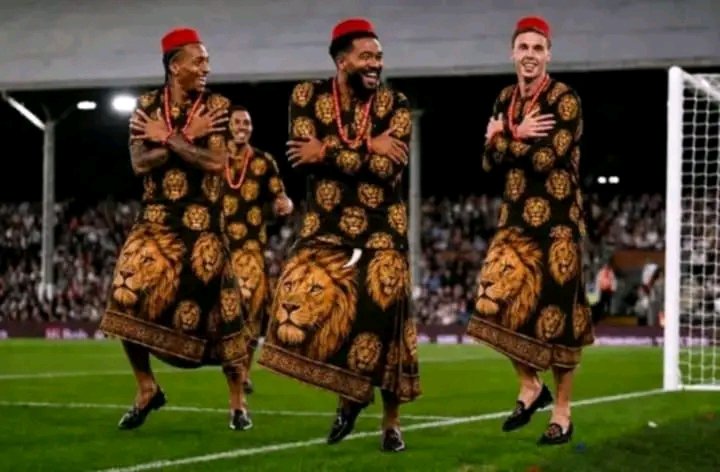 adex_arnold7's tweet photo. 🚨Breaking News: UEFA has just given a special invitation to Chelsea for the Champions League Draw. Chelsea has been instructed to bring Ice Cold Palmer and Rogers to venue due to the air conditioning issues so they can make the place cool😂😅

#aekfc #Uefa #chelsea #mufc https://t.co/0CtwsqSiz9