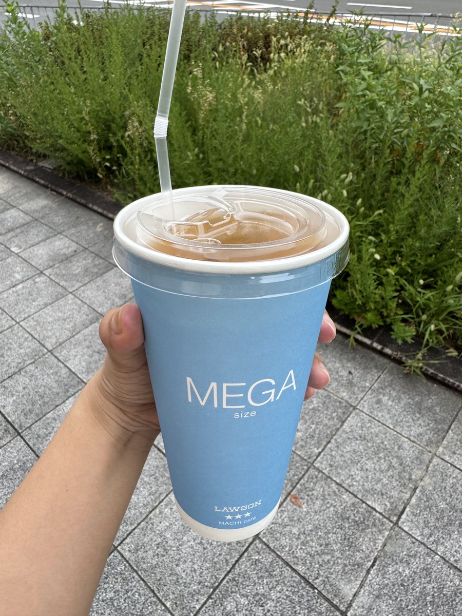 kym213_'s tweet photo. 本日、クソデカゆずシトラスティー買って近くの山を散歩するなどした！！！ https://t.co/t8WdZUQf6R