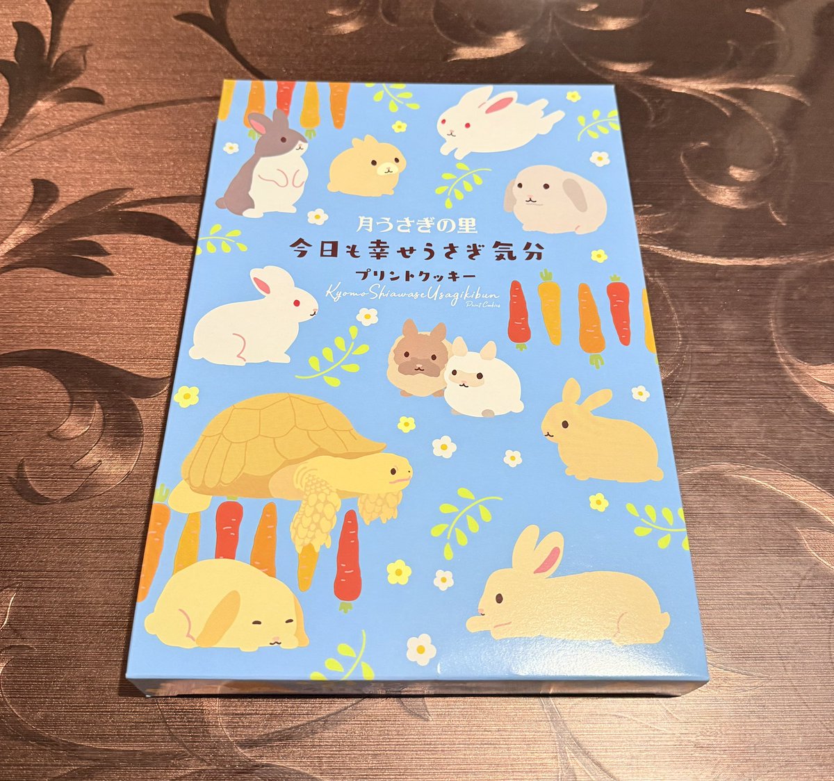 uiuise's tweet photo. 友達からもらった福井旅行土産✨
うさぎがたくさんで可愛い🐰
一つだけ「うさぎとかめ」笑 https://t.co/QHhjMTqPBv