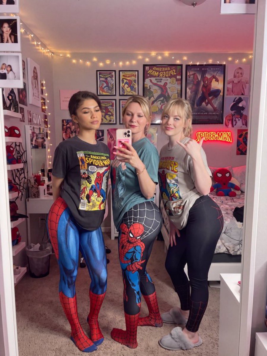 AhmadxVibez's tweet photo. Hey @grok, Remove the worst MJ from this picture !! https://t.co/0A1AZLNw0q