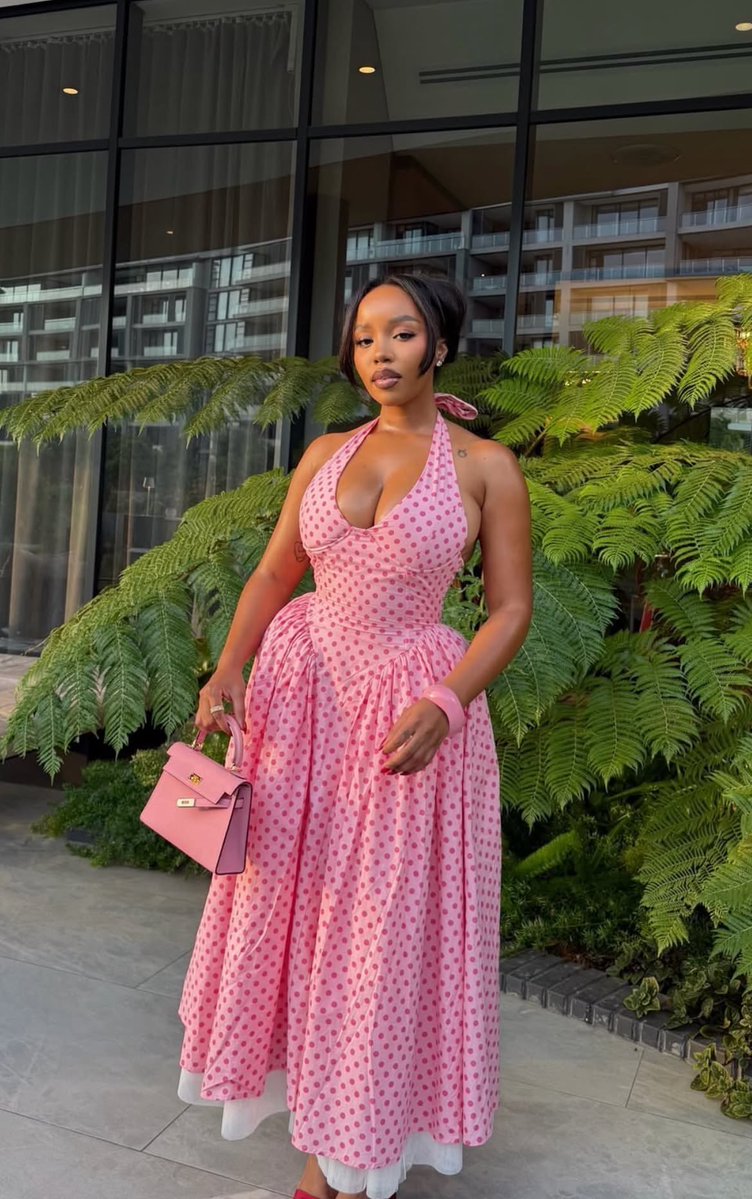 Tomisteeze's tweet photo. Cute girly outfit inspo😍😍 https://t.co/j87OPlBy5P