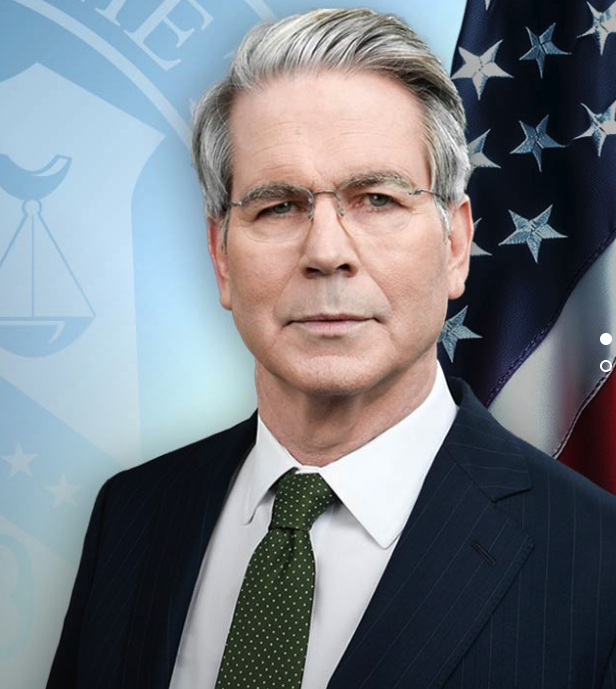 coinbureau's tweet photo. LIQUIDITY WATCH: 🇺🇸The U.S. Treasury will auction $92 BILLION in 3-month bills on August 31, settling September 3.

This could temporarily DRAIN CASH from markets, but the real impact depends on net new issuance and auction demand. 

Weak demand could push short-term yields higher and pressure stocks and crypto.