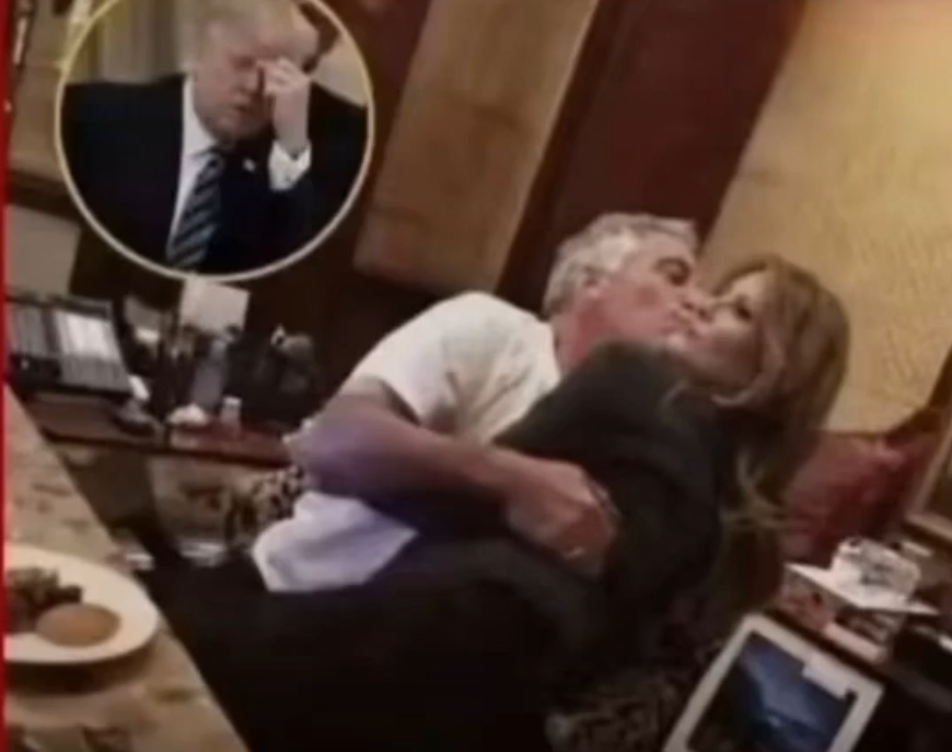 annapaola2311's tweet photo. @SimoPillon E' bellissima vero vecchio demente fascistone demmerda? Ti oscillava la manina mentre scrivevi...dai sincero...Ah no scusa forse a te piacciono più piccole, come quelle che distruggeva quello cui lecchi il culo #infame https://t.co/ThbioEdjD5