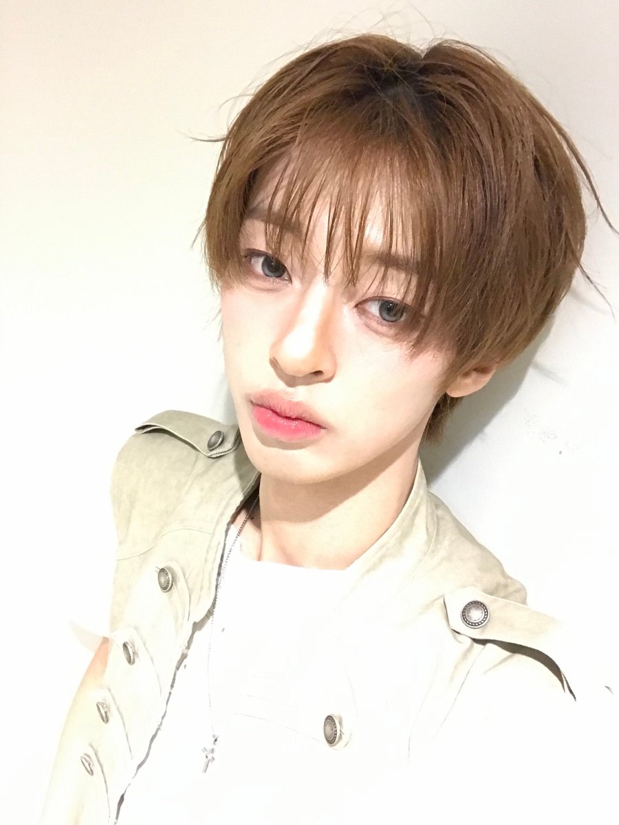 hoonlystar's tweet photo. 260828 조은찬 코스모룸

야옹

#조은찬 #choeunchan #아이덴티티 #idntt https://t.co/oLBPJhq2or