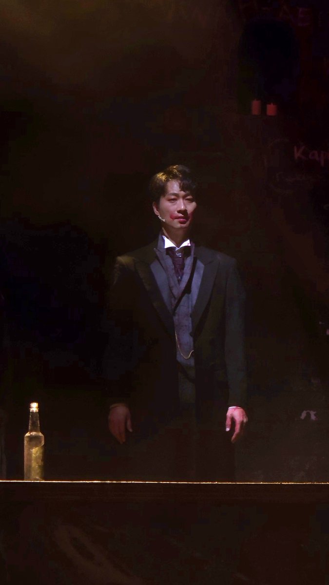 johodol1515's tweet photo. 20260827 브라더스까라마조프🥀 커튼콜
#안재영 이반 

누가 행동을 했을까
그건 중요한게 아니야 https://t.co/8NPN0m1MCf