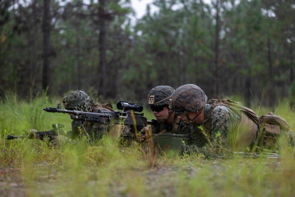 iimefmarines's tweet photo. U.S. Marines with Combat Logistics Regiment 27 test their lethality during a Marine Corps combat readiness evaluation. 

📸By Lance Cpl. Isabella Ramos 

@USMC @DeptofWar @2ndMLG @camp_lejeune https://t.co/dOHOrnrdDp