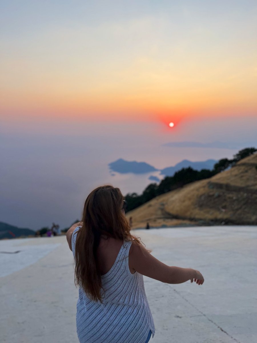 esrasenn35's tweet photo. 🌅 https://t.co/xlhcnAUjFE