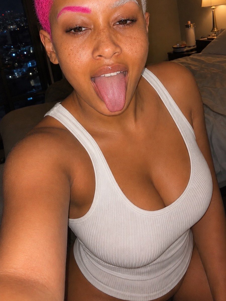 RFrank66384's tweet photo. @its_cocobunnie I think I’ll lick 👅 it af.

Want to see what I didn’t post here? 👀 Link in my bio 💗 https://t.co/Xda5ZI080x