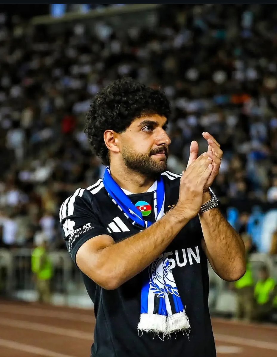 AhmmedChoker's tweet photo. 🚨🇱🇧 OFFICIAL: Reda Khadra joins Qarabağ FK! 🇦🇿

The German-Lebanese winger signs a 2+1 year deal and takes the No. 10 shirt. 🔟

Could Lebanon be next? 👀🇱🇧 #lebaneseabroad https://t.co/8Ylli50qP8