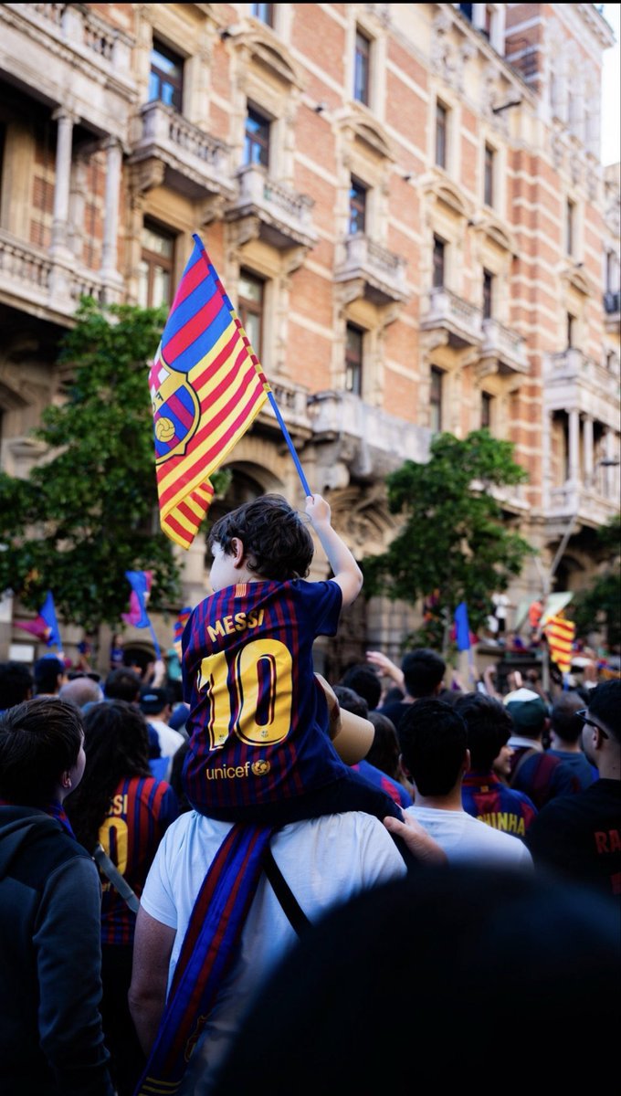 wxa92's tweet photo. يلعب اليوم برشلونة أفضل وأمتع نادي في التاريخ 😍 https://t.co/Mi3SFBPxzW