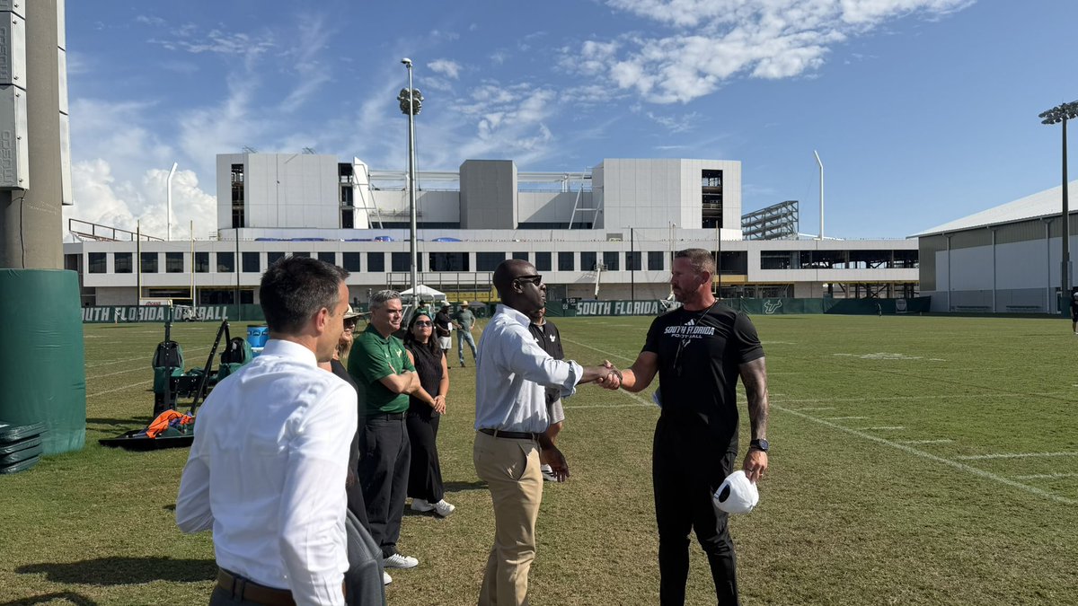 BernyJacques's tweet photo. Watched @USFFootball practice and toured the construction of the new stadium this morning! Many thanks to CEO of Athletics @RHiggins_USF, Coach @brianhartline and our friends at USF for having me. Go Bulls! https://t.co/JRt77CXD1b