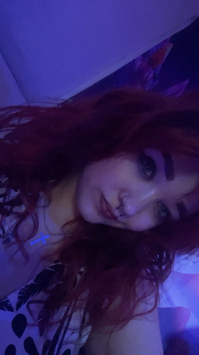 goddessclemx tweet picture