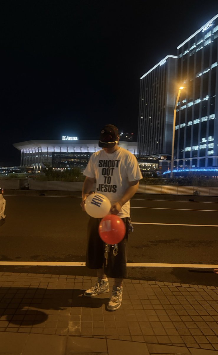 skryu_rosie's tweet photo. Kviちゃん最高でした🥹
KArenaもみんな絶対行こうな🫶🏻
一生ついて行きます!👣
ハレルヤ🌞🌞
#kvibaba
#ShoutOuttoJesus
#横浜アリーナ https://t.co/NNfokNtAaJ