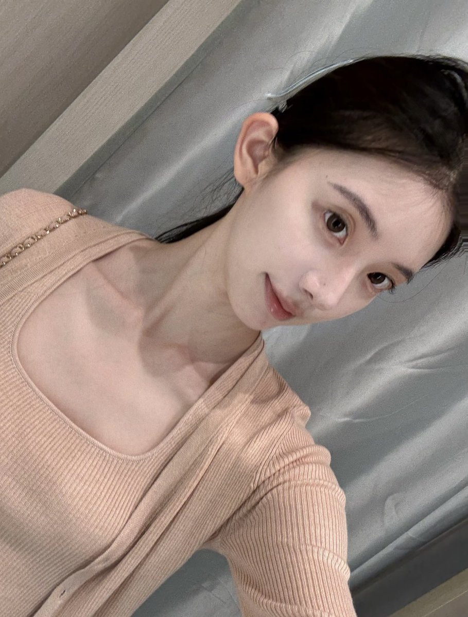 DonnaRussemodf's tweet photo. 04年舞蹈生来报到

可以交到新的朋友吗？ https://t.co/YDMHwdbUdk