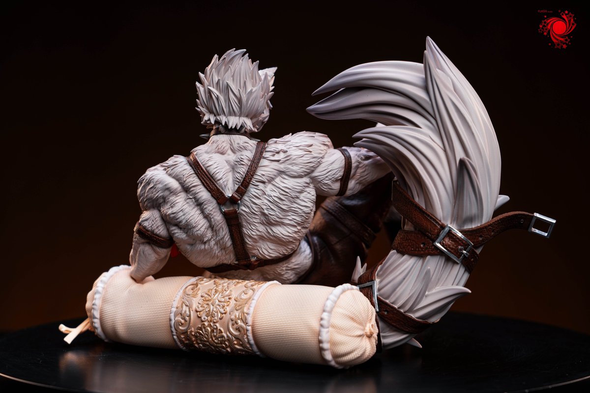 LevboyMax's tweet photo. New Lycaon figurine dropped 👀 https://t.co/tSAsBVIXX7