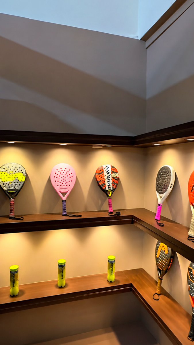L5l2o's tweet photo. 🏸🎾 https://t.co/jTE9gqr2yy