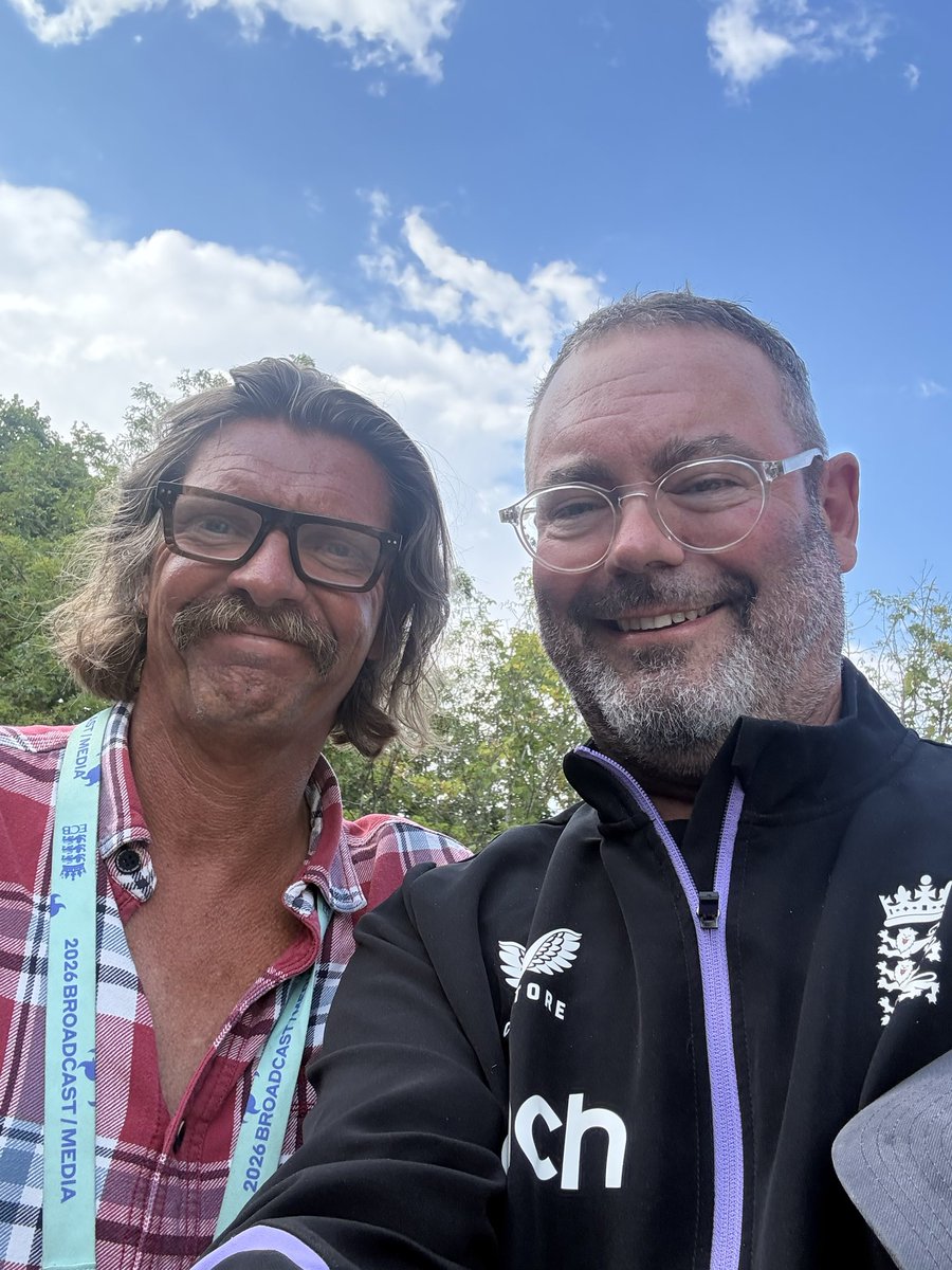 StuartHalley1's tweet photo. Great to say hello to Mark Church @backandacross today at Chelmsford. My cricketing heroes have evolved over the years from Gatting, Ramprakash and Trescothick to a bloke who records daily cricket shots in his garage. Keep up the great work Churchy. 🏏 https://t.co/tIbe4OQxwg