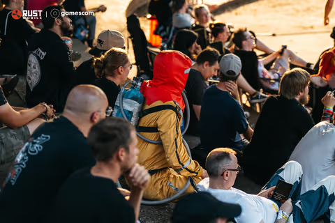 play_rustmobile's tweet photo. No man's land? ⛺🔥
The Survivors have claimed this camp.
#RustMobile #RUSTMOBILE_GC2026 https://t.co/q329LAU3WY