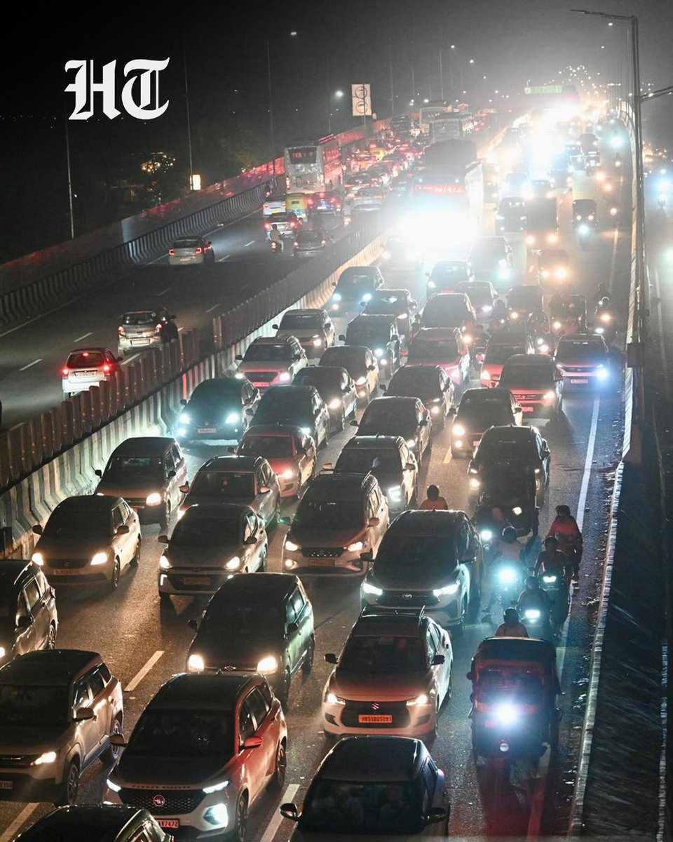 htTweets's tweet photo. #InPhotos: Traffic chaos was witnessed on the Delhi-Saharanpur Highway near Geeta Colony Road in New Delhi as the city saw increased movement ahead of the Raksha Bandhan festival.

(📸: @rajkraj_ht / Hindustan Times)

📲 For News on the go, Download HT app. Click https://t.co/a5Pp2KPW5t