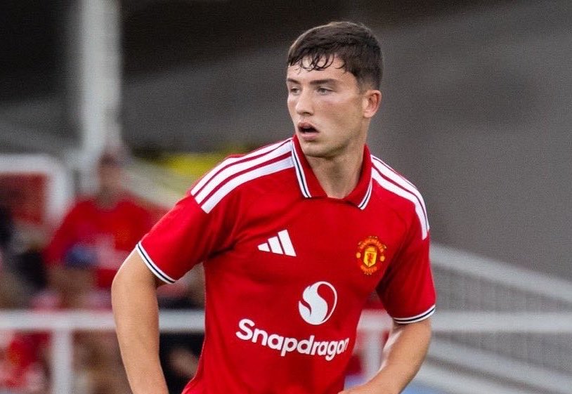 mufcMPB's tweet photo. 🚨 JUST IN:

Dan Gore is set to join Luton Town on loan. #MUFC [@NathSalt1] https://t.co/gH7mL4bGje