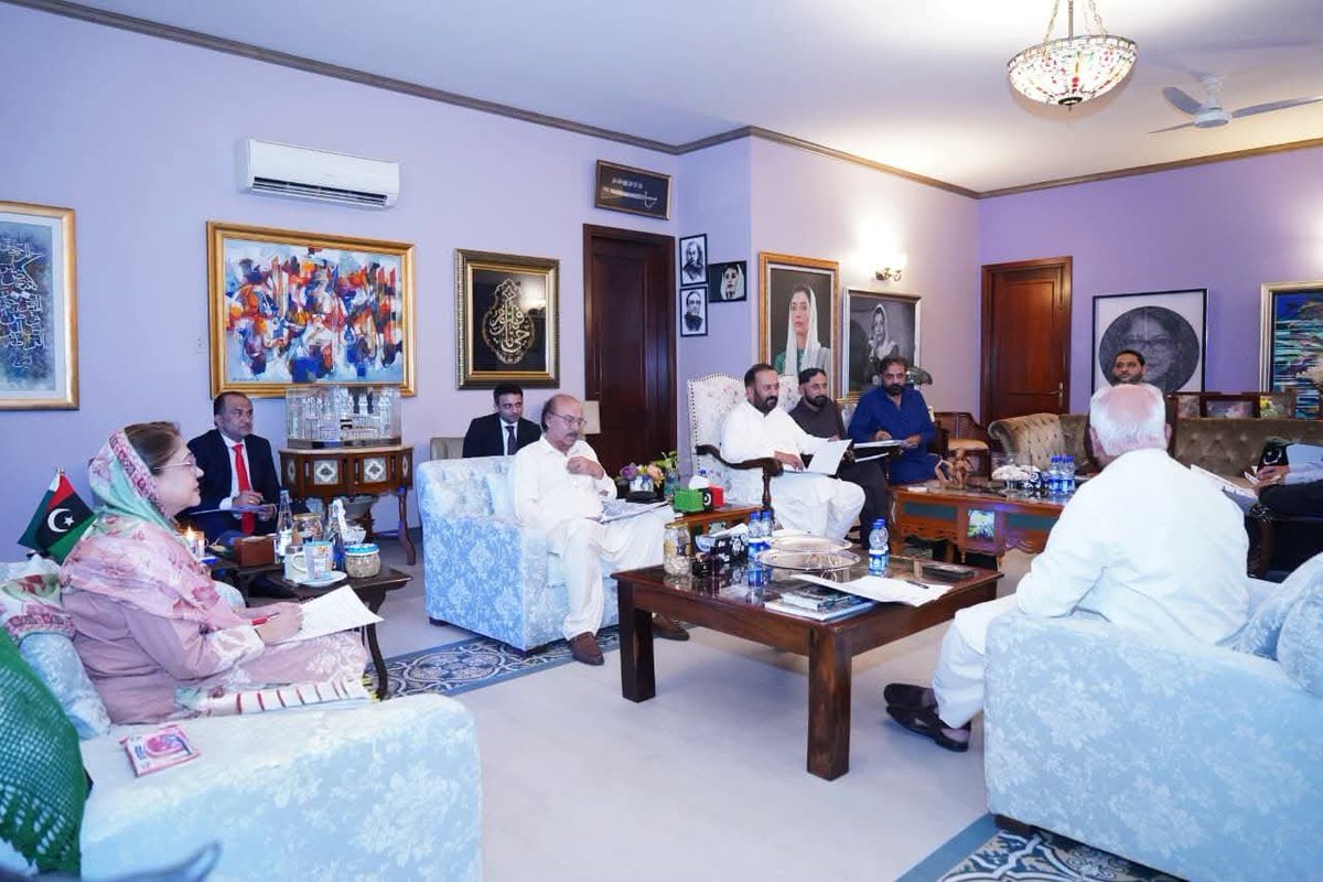 arifkori110's tweet photo. Today, at Zardari House, Islamabad, Mrs. Faryal Talpur, President Pakistan Peoples Party (PPP) Women Wing, conducted interviews of applicants for the position of President, People’s Students Federation (PSF) Sindh.
@FaryalTalpurPk
@MediaCellPPP 
@mediapppdigital https://t.co/uPQyafTSlv