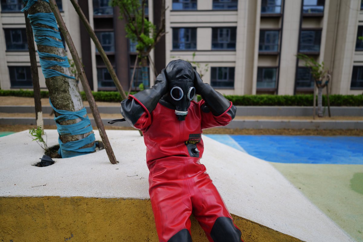 AlthCommander's tweet photo. An inescapable hot rubber prison https://t.co/vlMO3Z9iXr
