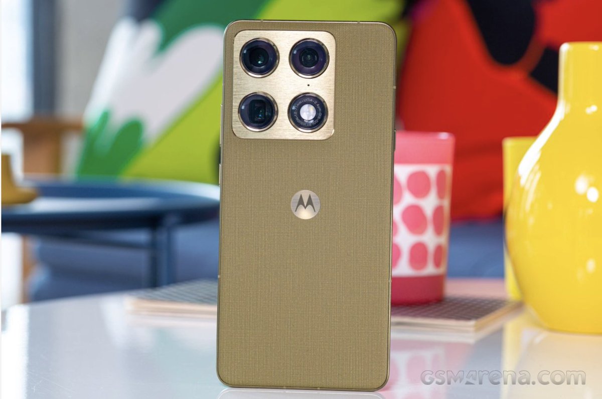 bearstech's tweet photo. Les appareils Motorola de 2027 prendront officiellement en charge GrapheneOS.

Une belle opportunité de démocratiser les OS mobiles dégooglisés auprès du grand public.

👉 https://t.co/F1WXCddQVk https://t.co/n5qX0VhX78