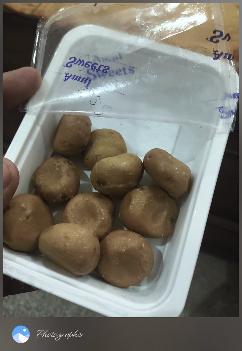 HarshwardhanMi4's tweet photo. क्या वास्तव में ये तथाकथित कंपनियाँ किसानों का भला करने के लिए काम कर रही हैं, या केवल त्योहारों के अवसर पर किसानों की मेहनत और उनके उत्पादों का व्यावसायिक लाभ उठाया जा रहा है? 
#farmers #FSSAI #FDA #AmulIndia #agriculture https://t.co/5dQMyomI7h