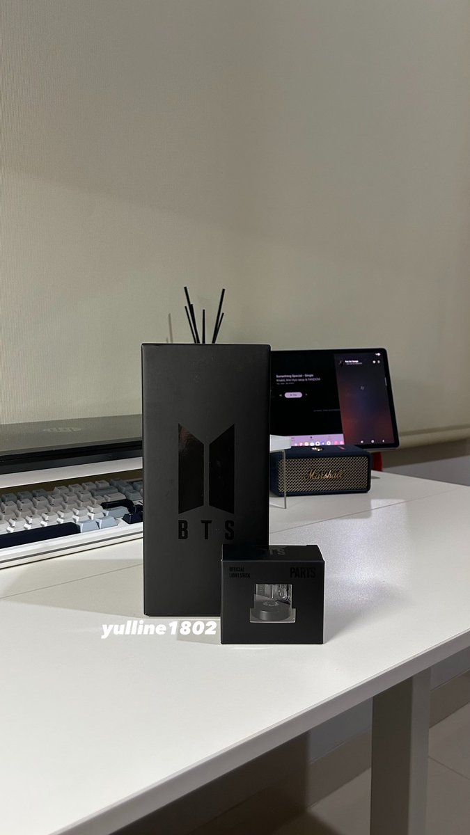 yulline1802's tweet photo. Ready for arirang in jkt! Army bomb &amp; “bts” parts by @aauriboo 

Full video unboxing below👇
https://t.co/LRMWOP2AgZ

#BTS_ARİRANG #BTS #BTS_ARIRANG_WORLDTOUR_JAKARTA #unboxing #kpop #kpopmerch #kpopmerchunboxing #inago https://t.co/vtOUNwYPjc