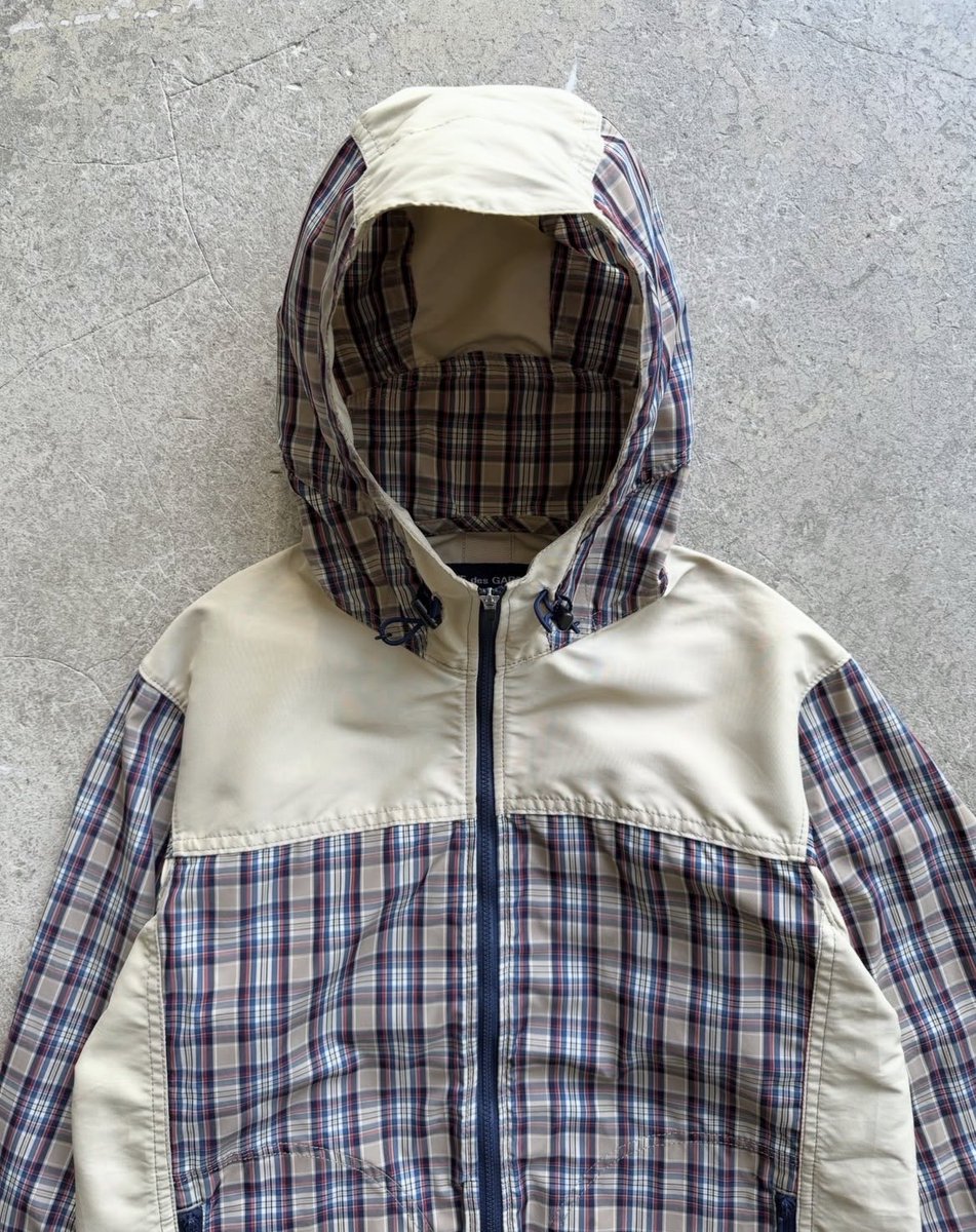 theattractmag's tweet photo. 2012 comme des garçons plaid hooded jacket https://t.co/3yqeZ392ot