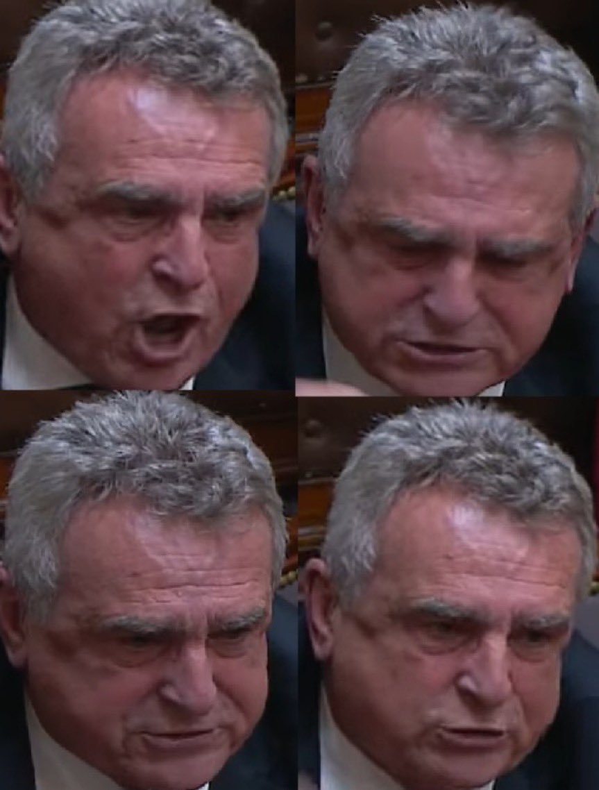 CarajoStream's tweet photo. *Prohiben emitir 10 bases monetarias para financiar el déficit fiscal*

Los kukas: https://t.co/7AXSObHFYY