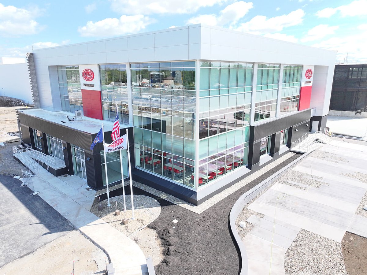 EmpireStateDev's tweet photo. 🍦 A $425M investment is bringing more jobs, more innovation, and more ice cream to Western New York! Wells Enterprises' expanded Dunkirk facility will create 270 jobs, retain 380, and strengthen New York's food manufacturing industry. Learn more: https://t.co/YIMZsoV865 https://t.co/Gq3nx1rQrv