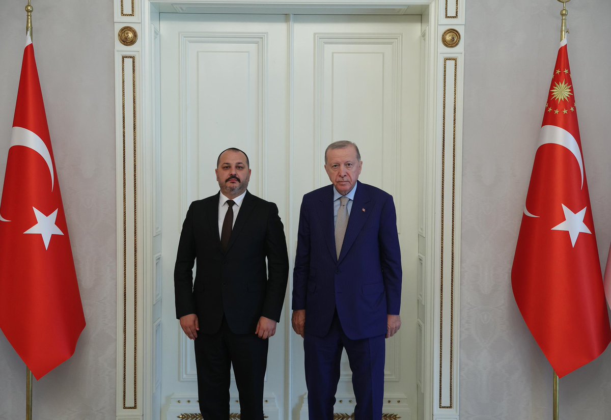 AKGMTeskilat's tweet photo. Genel Başkanımız Sn. @RTErdogan'ın tensipleriyle Karaman İl Başkanlığına Sn. Adem Küçükyarma atanmıştır.

Bugüne kadar göstermiş olduğu özverili çalışmalarından dolayı Sn. Murat Öztürk’e teşekkür ediyor, yeni görevlendirilen il başkanımıza başarılar diliyoruz. https://t.co/4t8tLzOmXx