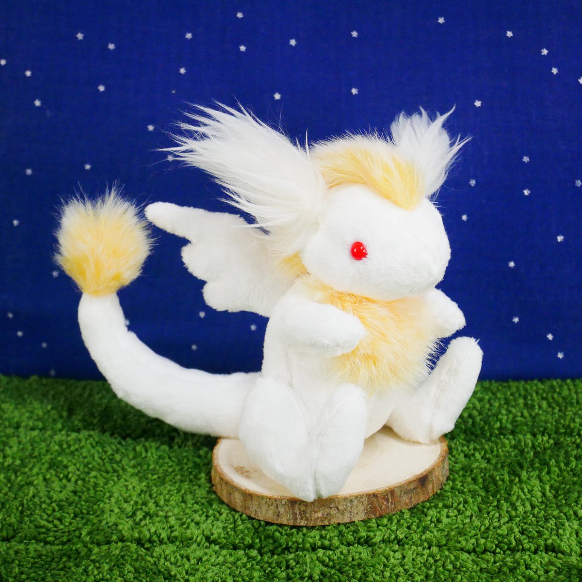 hyooka10RE's tweet photo. オレンジ色のウリューぬいぐるみが完成しました！
毛足3mmのふわふわ生地を使って、たてがみはほわほわで触り心地のいい子に仕上がりました。
良い感じにできて満足です！
後日、ミンネに掲載予定です🍀
#ハンドメイド #ぬいぐるみ #ドラゴン https://t.co/dk3mOoN7tf