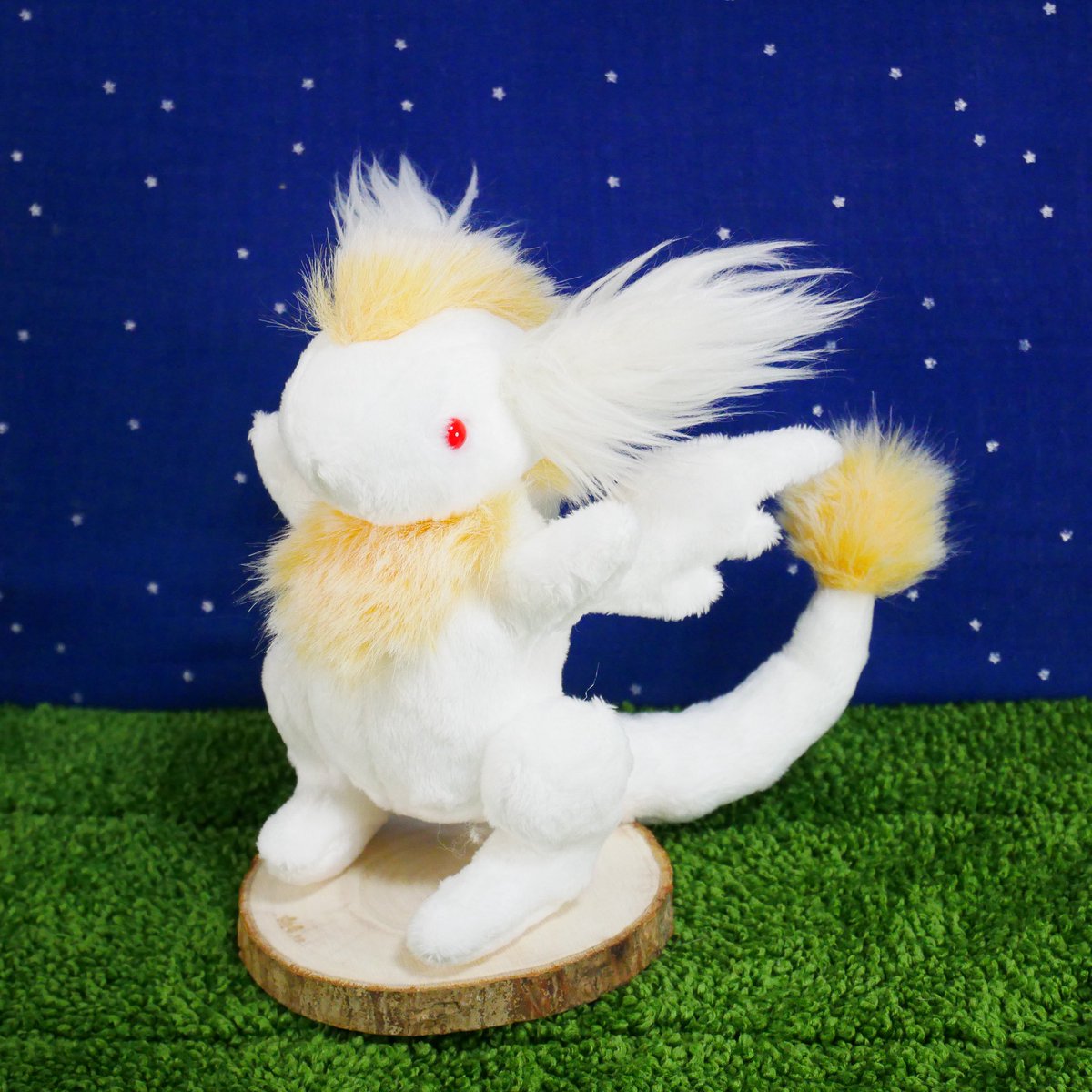hyooka10RE's tweet photo. オレンジ色のウリューぬいぐるみが完成しました！
毛足3mmのふわふわ生地を使って、たてがみはほわほわで触り心地のいい子に仕上がりました。
良い感じにできて満足です！
後日、ミンネに掲載予定です🍀
#ハンドメイド #ぬいぐるみ #ドラゴン https://t.co/dk3mOoN7tf