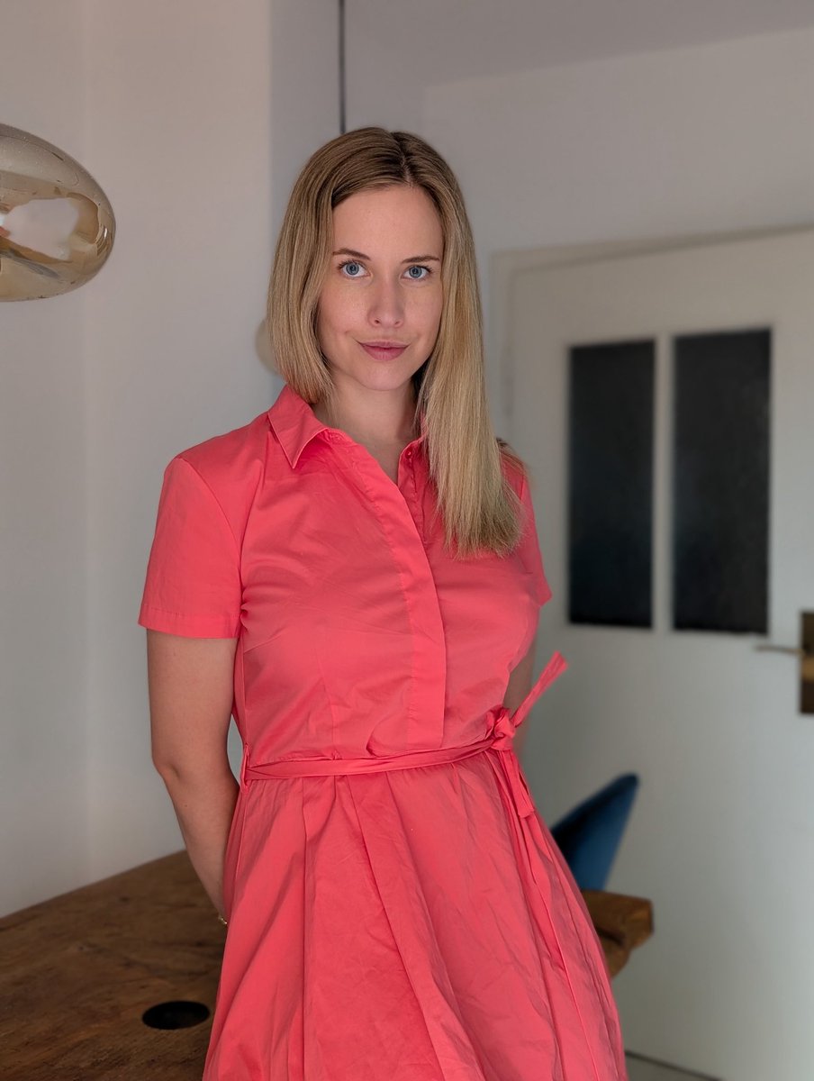 Melnovelle's tweet photo. Almost looking serious https://t.co/q9rhVokG21