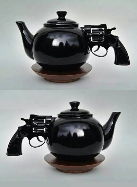 MonarchSpades's tweet photo. @AFullHouse777 Well dear fellow, I introduce a rather charming invention! https://t.co/Z36DkZMJT1