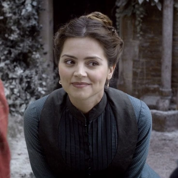 11seyebrows's tweet photo. Victorian Clara https://t.co/LZPRKGILKR