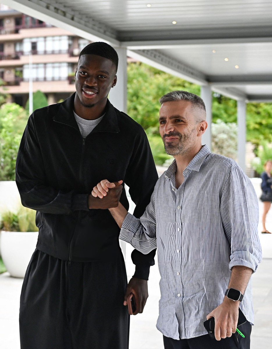 Blue_Footy's tweet photo. Mamadou Sarr at Real Sociedad. https://t.co/mccvGljhtQ
