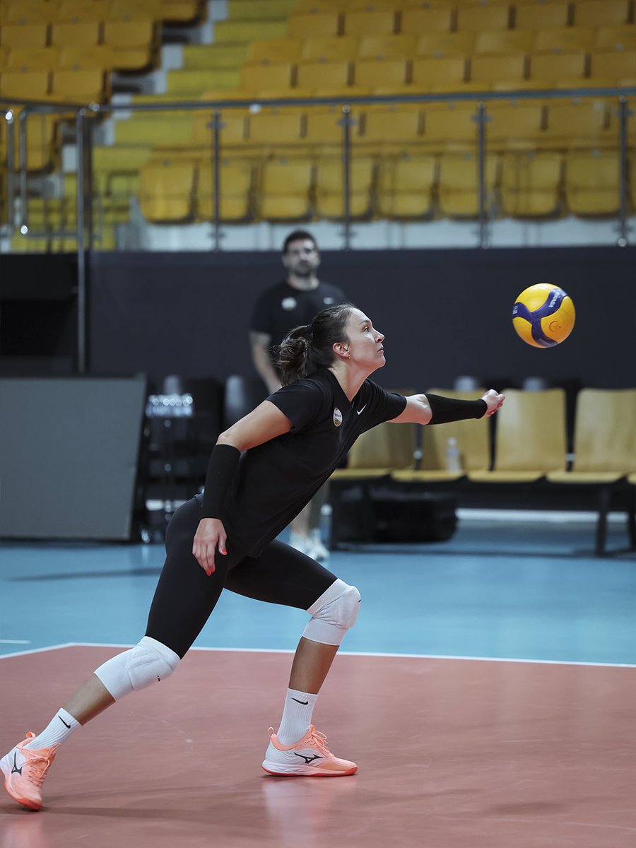 VakifBankSK's tweet photo. Adım adım sezona 💪
#ForMore https://t.co/keNk3PRfX5