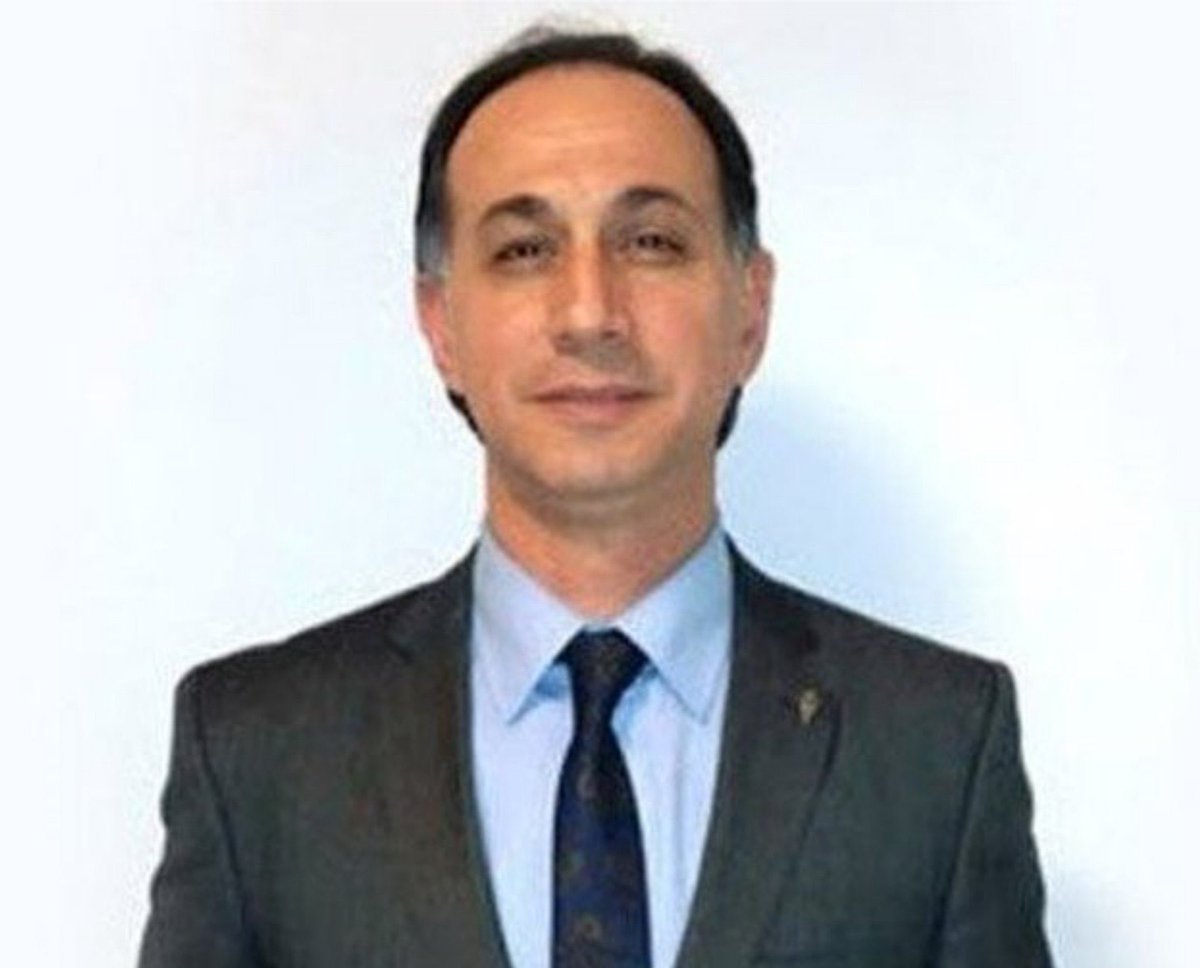 BirakmamSeni89's tweet photo. Seni unuttuğumuzu sanma süt oğlan.

Kinimiz diri, gideceksin, göndereceğiz seni.

#FerhatGündoğduİstifa https://t.co/MO9O91Em5B