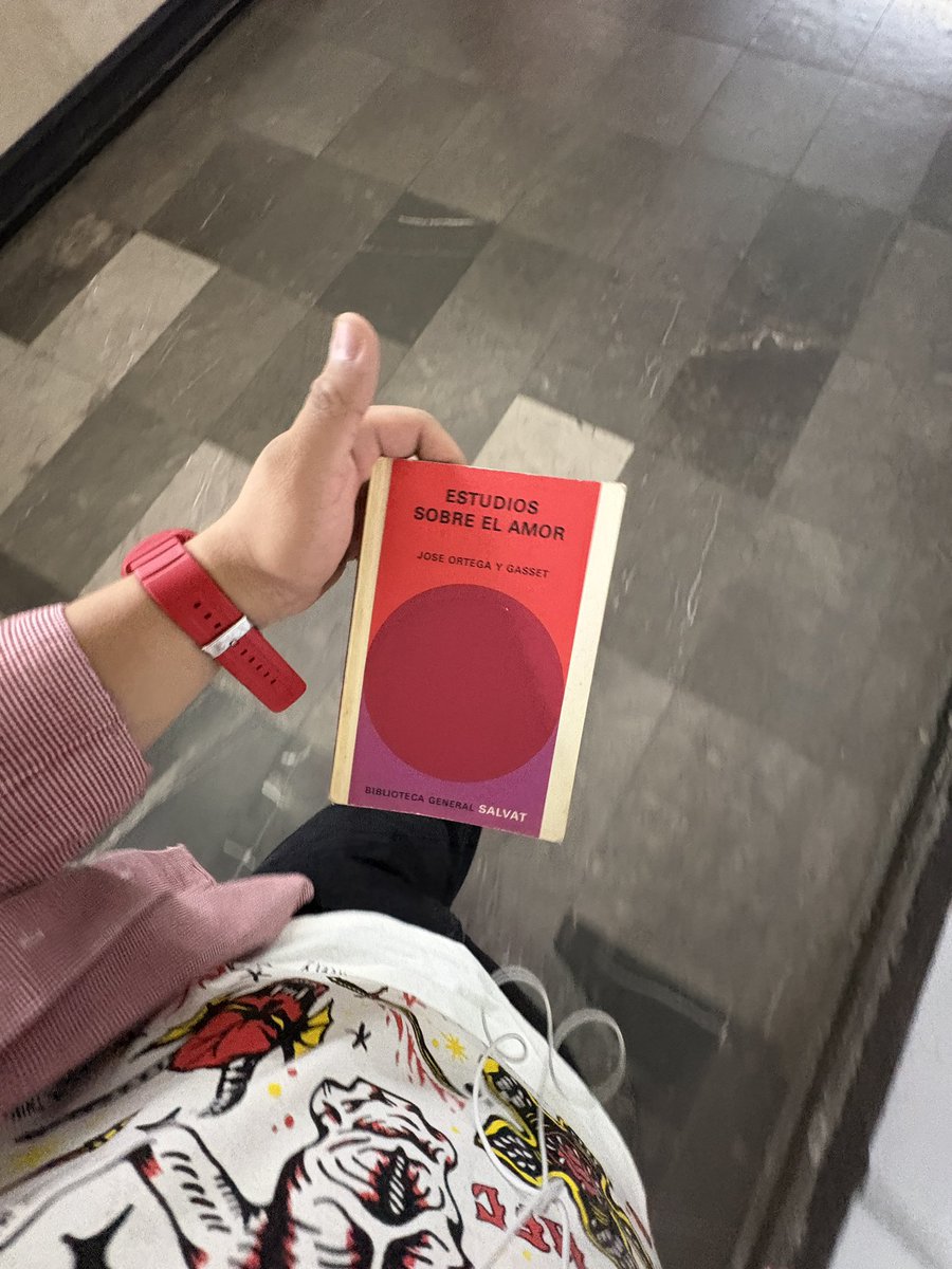 Lmxlg_'s tweet photo. q van a saber de amor mis tibios https://t.co/3DWuwPRfK9