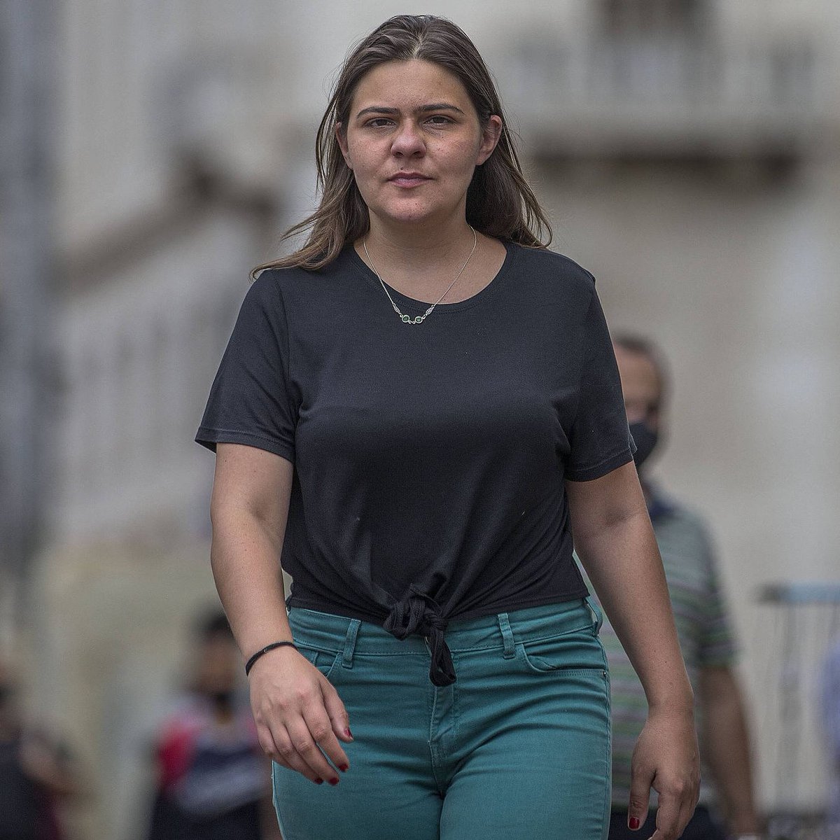 republiqueBRA's tweet photo. 🤬 ⚖️ Natália Boulos, esposa de Guilherme Boulos, aciona a Justiça Eleitoral contra Arthur do Val (Mamãe Falei) por suposto crime eleitoral após piada envolvendo sua avó ucraniana durante debate, no qual ela também xingou e ofendeu o ex-deputado; a alegação é de que Arthur teria cometido violência política de gênero, crime que pode resultar em até 4 anos de reclusão.